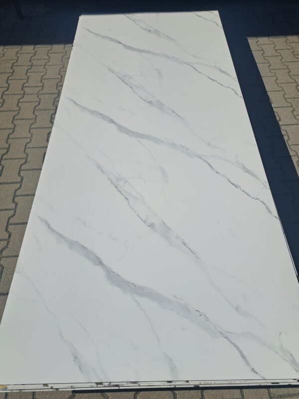 Płyta 03 Calacatta  122 x 260 cm