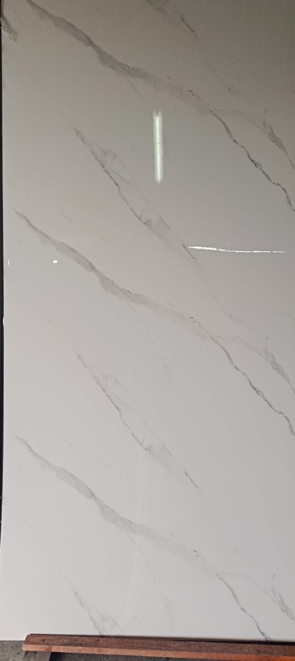 Płyta 16  Callacatta  122 x 280 cm